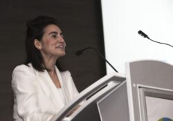 Dra. Nuria Encinar Arroyo